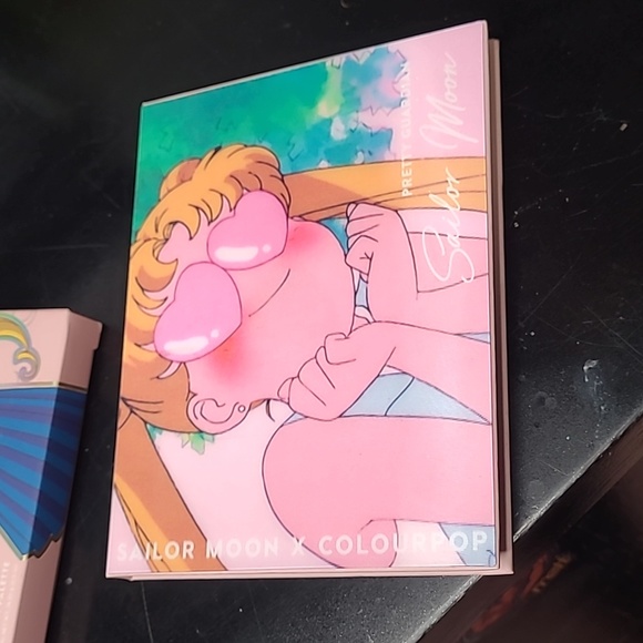 Colourpop x Sailor Moon eyeshadow face palette - Picture 10 of 13